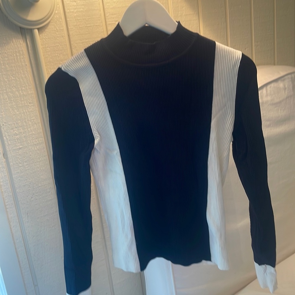 ZARA KNIT size M Navy and white